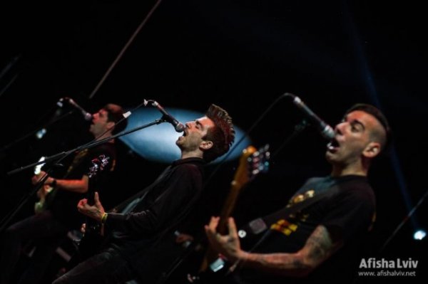 «Мы не хотим воевать. Особенно с вами, друзья», – росіяни на фестивалі «Захід». ФОТО