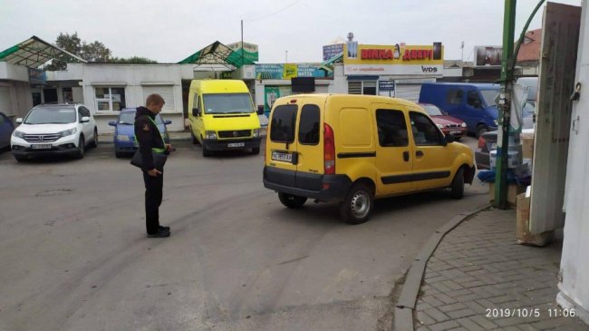 У Луцьку побільшало інспекторів з паркування