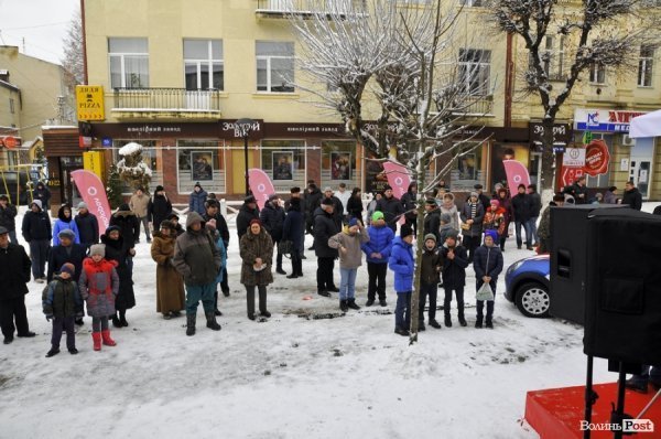 У Луцьку відкрився перший брендований магазин Vodafone 