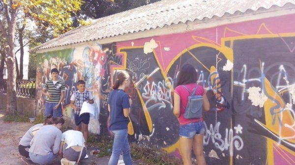 На Волині пожежну частину розфарбували у патріотичні кольори