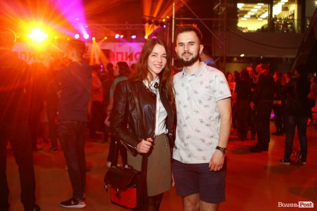 Як це було: фото грандіозного концерту «Ляпис 98» у «ПортCity»