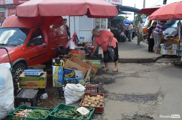 Ягідно-овочевий сезон: які ціни на луцькому базарі