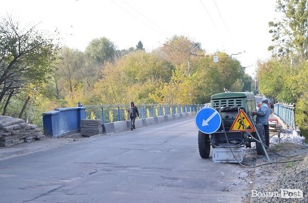У Луцьку ремонтують міст за півмільйона. ФОТО