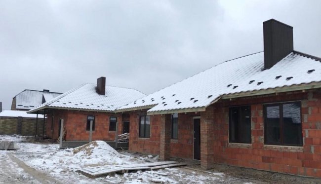 Передноворічна пропозиція: заміський будинок біля Луцька всього за 55 тисяч доларів*