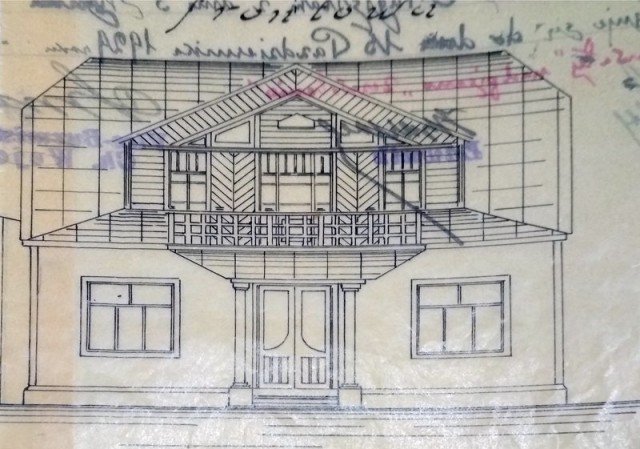 Головний фасад розширеного будинку