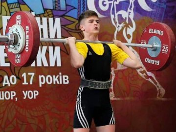 Юні важкоатлети з Луцька стали чемпіонами області