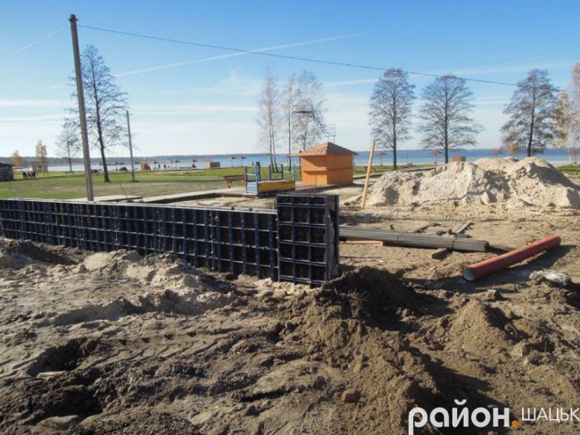 Показали, як розширюють набережну у Світязі. ФОТО