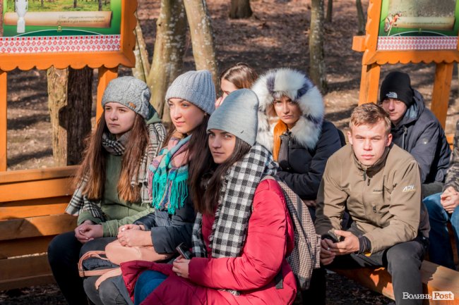 Учні першого на Волині міського шкільного лісництва побували у «волинській Швейцарії». ФОТО