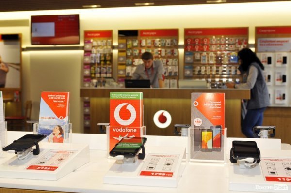 У Луцьку відкрився перший брендований магазин Vodafone 