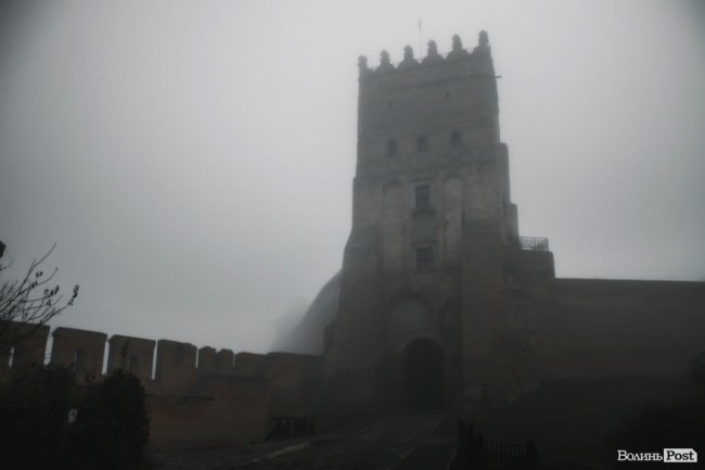 Туманний Луцьк: неймовірні фото 