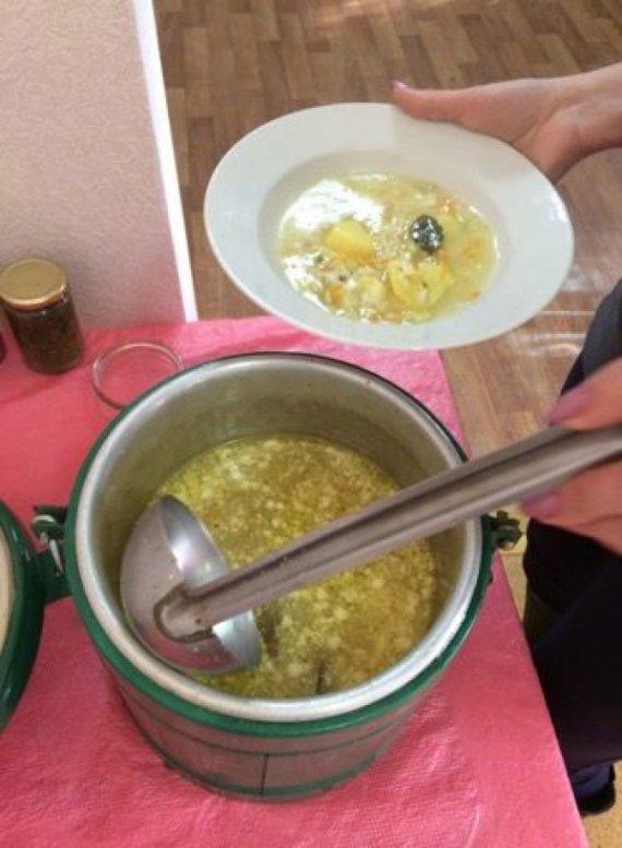 «Жіночка плакала»: волинські бізнесмени допомагають годувати знедолених безкоштовними обідами