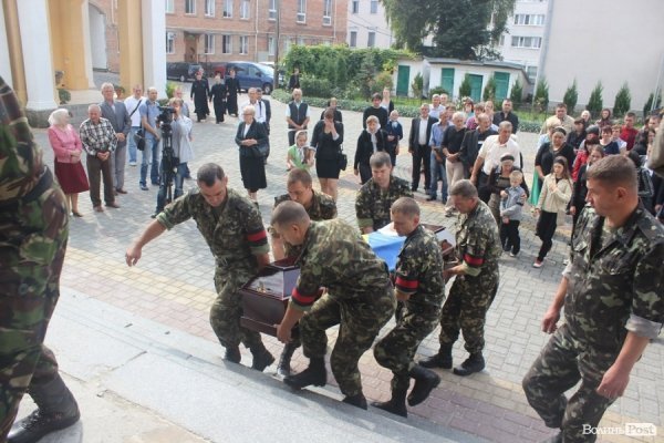  У Луцьку прощалися з загиблими айдарівцями. ФОТО