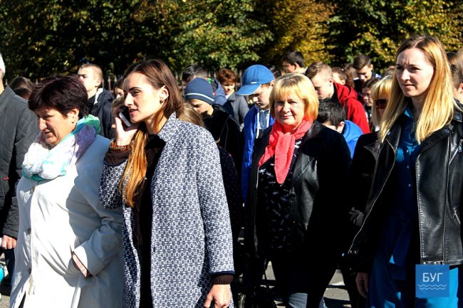 День захисника: в Іваничах влаштували урочисту ходу. ФОТО