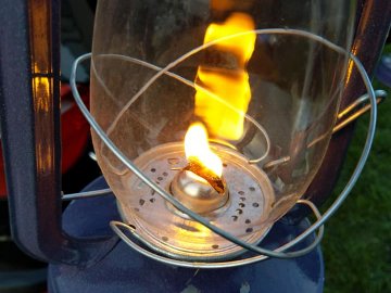 Делегація волинських священнослужителів отримала Благодатний вогонь. ФОТО