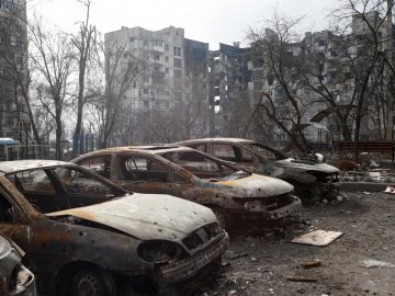 Російські окупанти виводять частину своїх військ з Маріуполя, – Пентагон