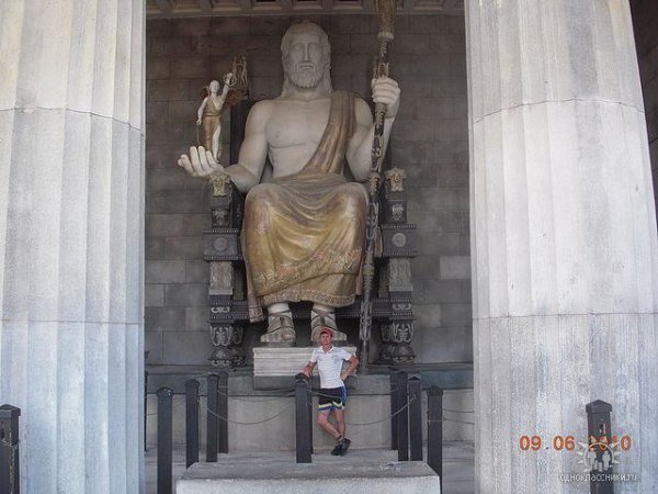 Автор - Андрій Костенко