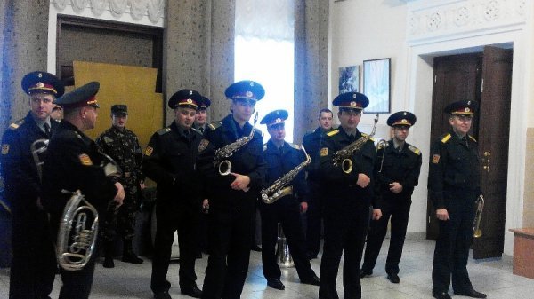 У Володимирі-Волинському привітали військових із професійним святом. ФОТО