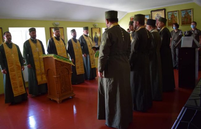 Нацгвардійці нагородили волинського капелана. ФОТО