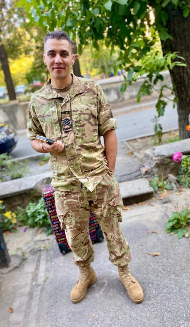 З перерізаним горлом 5 діб повз до українських позицій: історія  військового, який втік з полону рф