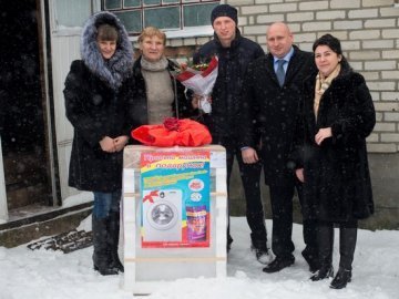 Волинянка купила порошок і виграла пральну машину від Pure Fresh