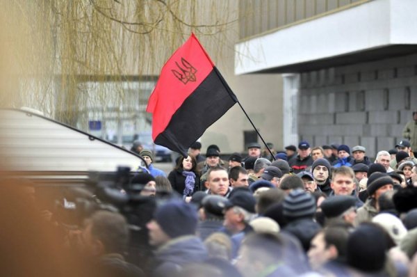 Антивоєнне віче в Луцьку: обличчя майдану. ФОТО