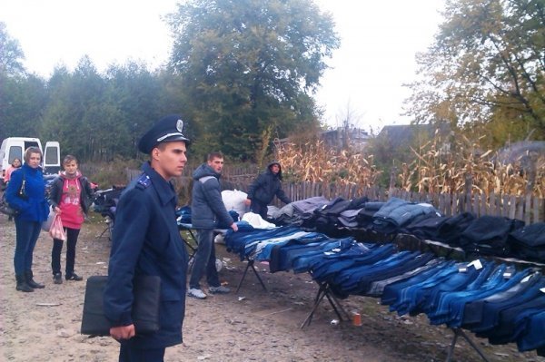 В райцентрі на Волині - війна місцевих з «чорними». ФОТО. ВІДЕО