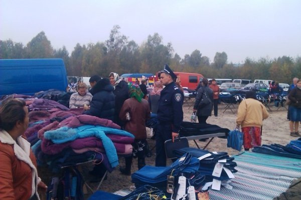 В райцентрі на Волині - війна місцевих з «чорними». ФОТО. ВІДЕО