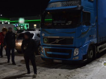 У Ковелі на заправці пограбували далекобійника-іноземця