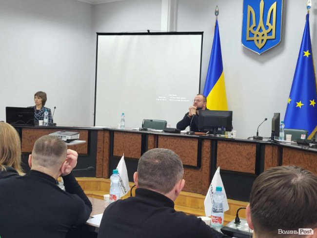 На сесію Луцькради прийшли військові: вимагають 1,5 мільярда гривень на підтримку ЗСУ. ФОТО