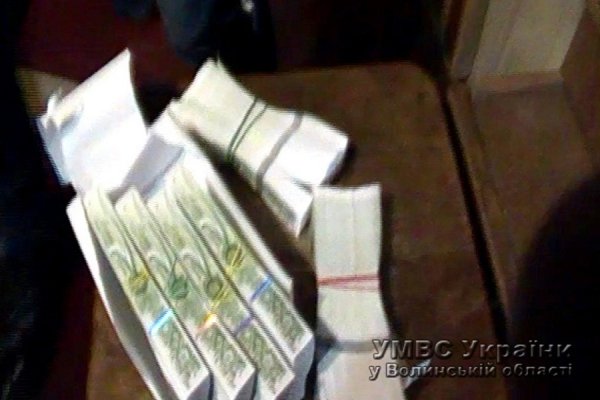За тиждень волинські правоохоронці вилучили тонну фальсифікованого спирту. ФОТО