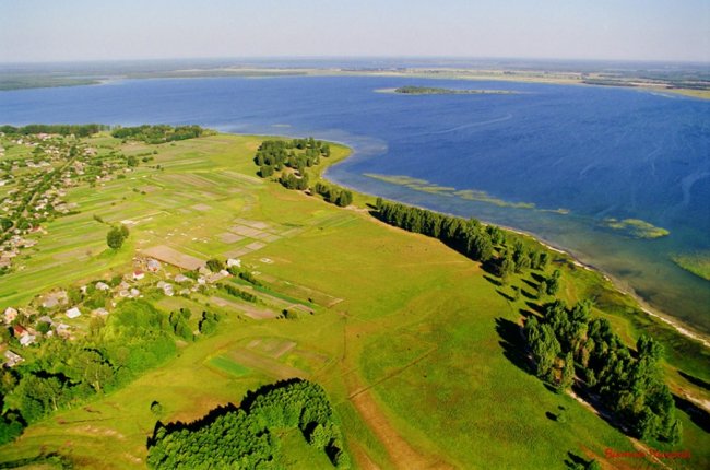 Озеро Світязь з висоти пташиного польоту 20 років тому. ФОТО