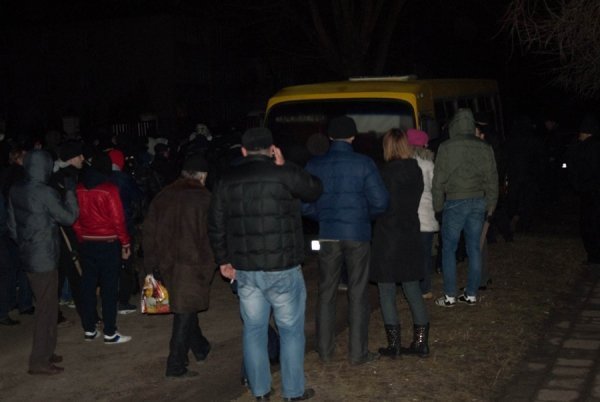 Фото нічного бунту в Луцьку