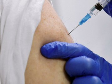 У додатку «Дія» можна записатися на COVID-вакцинацію