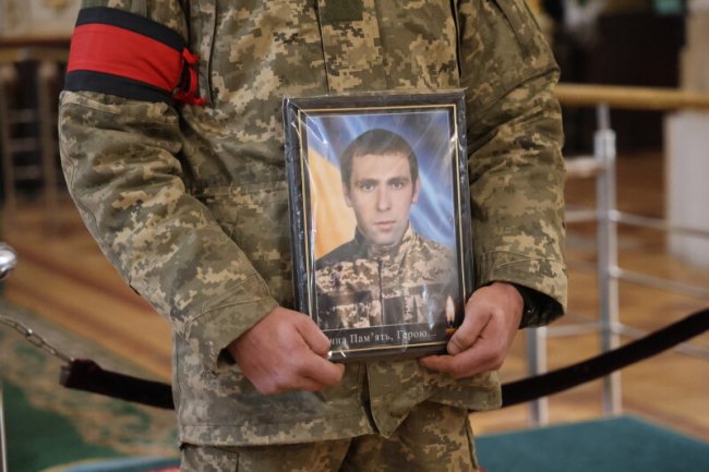 У Луцькій громаді попрощалися з двома полеглими на війні Героями