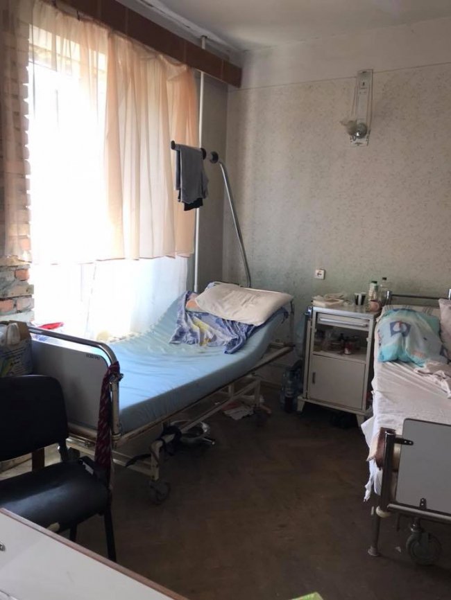 «Там померти страшно», - лучанка про палату в обласній лікарні. ФОТО