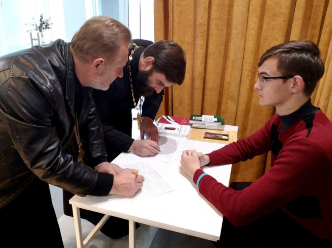 «Чому я не можу курити, якщо куриш ти?»: про що говорили на річниці Волинського братства тверезості. ФОТО