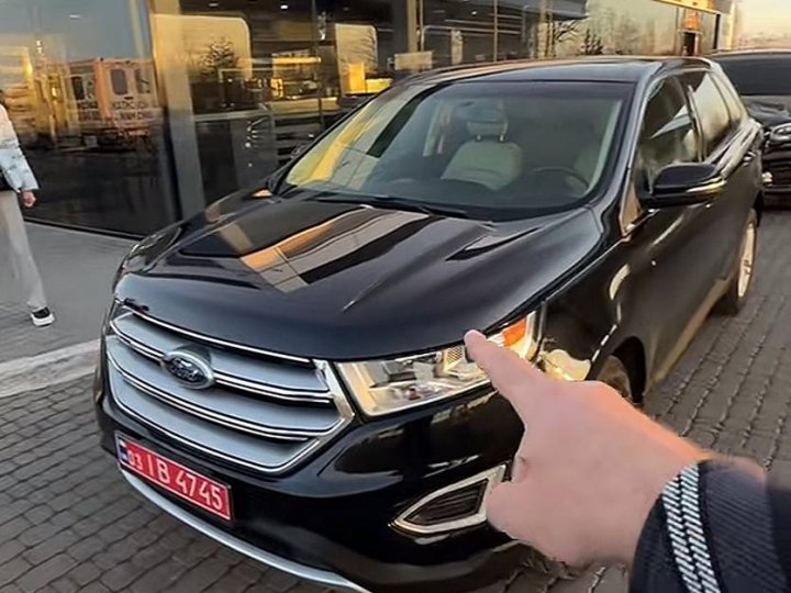 Лучанка з «Луцькводоканалу» виграла автомобіль за донат на лікування Матвія Колядюка