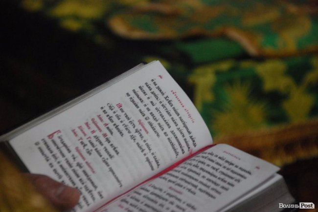 Фото випускного у Волинській духовній семінарії