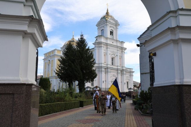 У Луцьку попрощались із загиблим Героєм Дмитром Лясковцем
