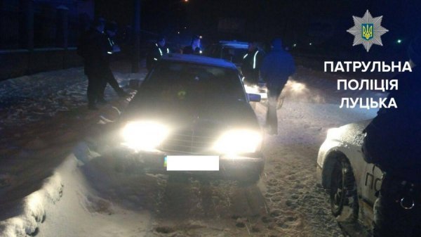 «Трошки випив»: у Луцьку п’яний водій втікав від патрульних