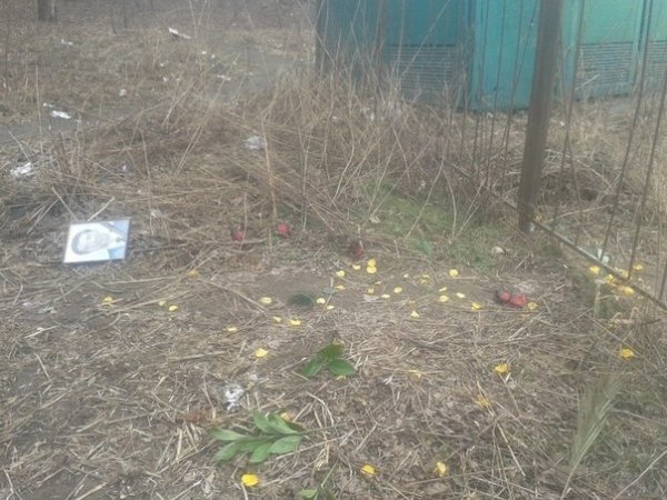 Вандали сплюндрували могилу «бійця Небесної сотні». ФОТО