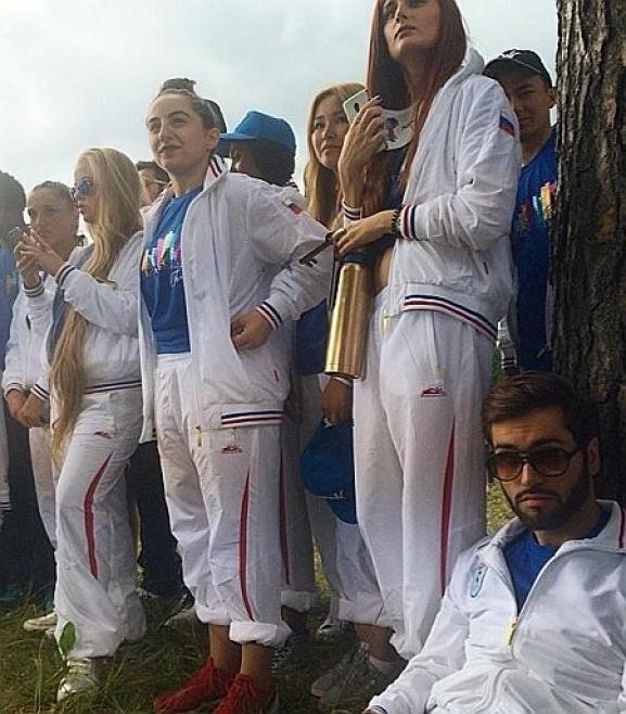 Українські учасники «Нової хвилі-2014» - в російському триколорі. ФОТО