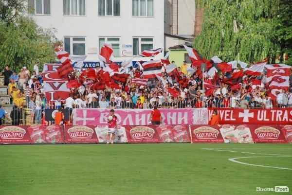 «Волинь» - «Карпати»:  історія однієї нічиєї в фото