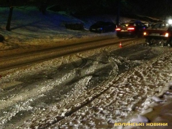 Аварія у Луцьку: постраждали 3 особи