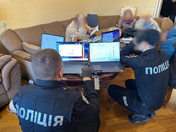 Зловили хакерів з України, які поцупили 3 мільярди
