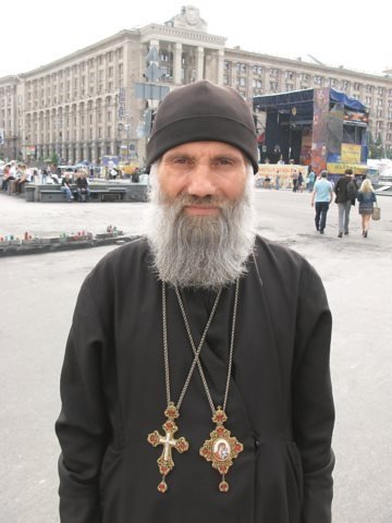 Луцький священик став «владикою Майдану». ФОТО