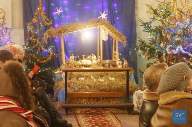 Як у Володимирі в храмі відзначали Різдво. ФОТО