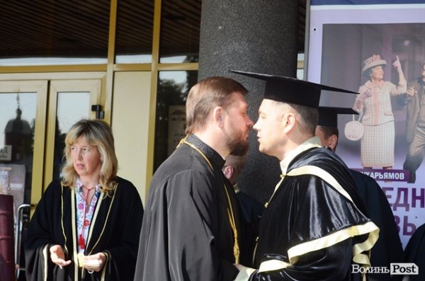 Нові студенти політеху пройшлися червоною доріжкою. ФОТОРЕПОРТАЖ