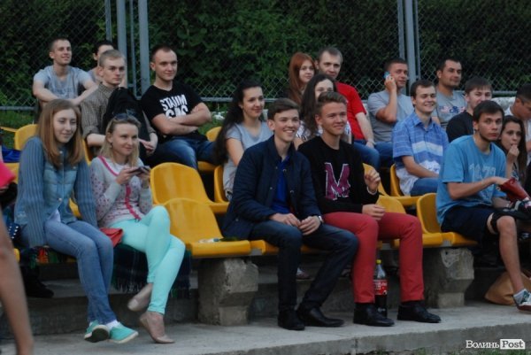 У Луцьку відкрили сезон нічного кіно просто неба. ФОТО