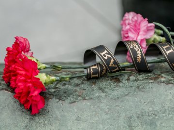 Відгомін війни: у Луцьку вшанували жертв Другої світової. ФОТО